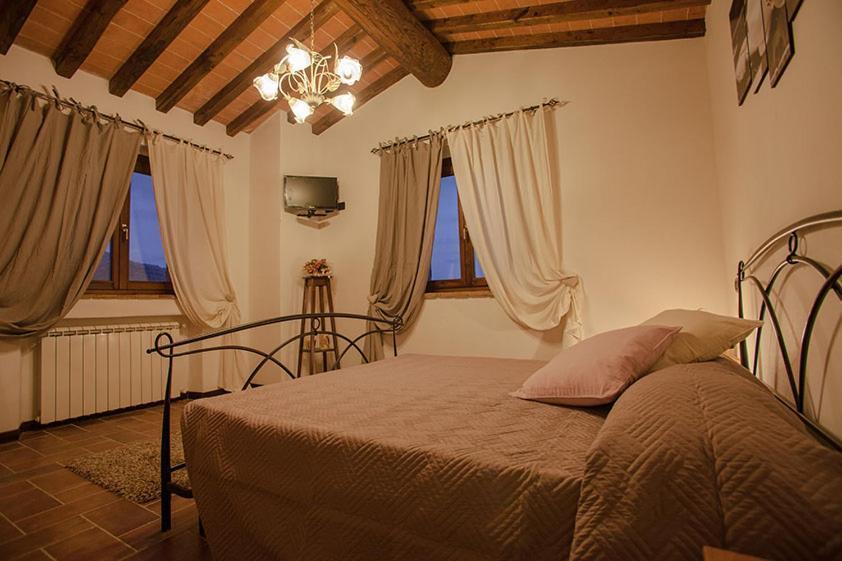 Agriturismo Casa Al Povero Volterra Bagian luar foto